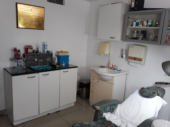 Opiniones de Dr. CARLOS MARTRUS ESPINOZA en Guayaquil - Dentista