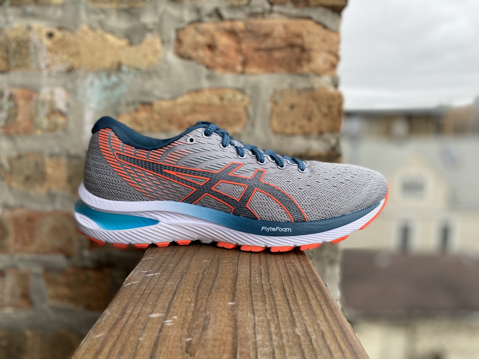 asics gel cumulus recensione