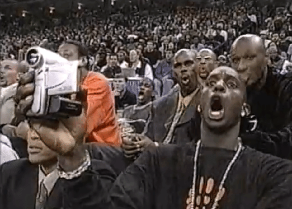 NBA All-Star Game: Snubs & Unworthy Additions - Kevin Garnett & His Ridiculous Video Camera (2000)