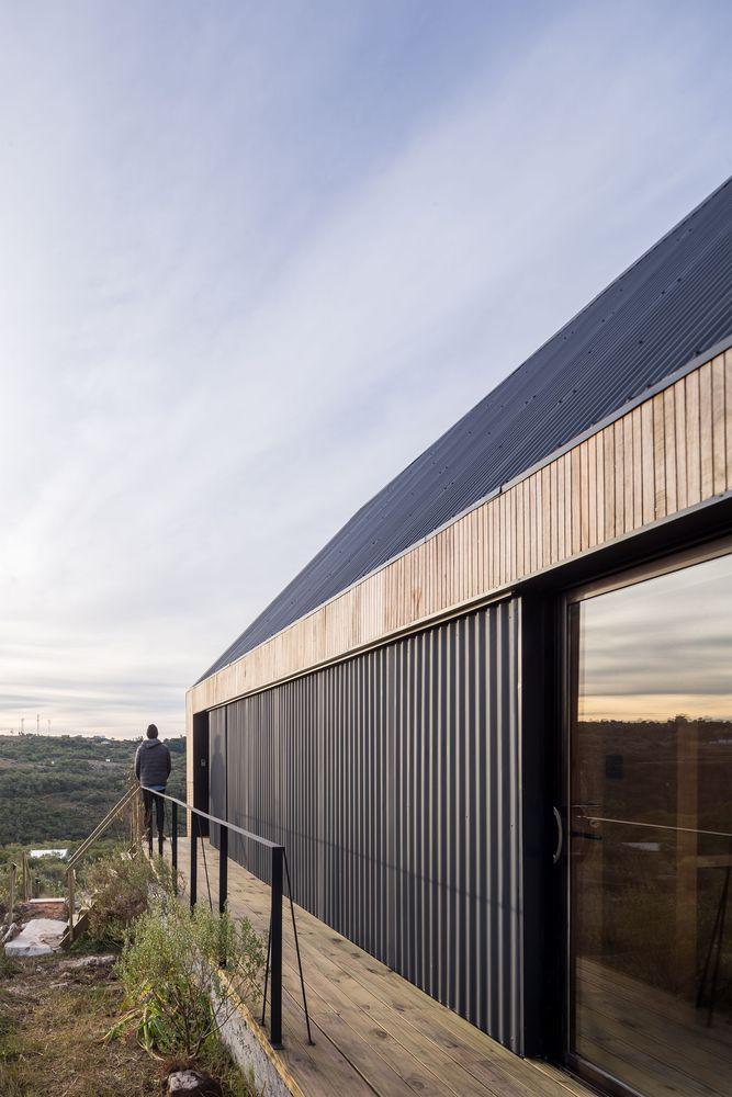 steep slope house design idea