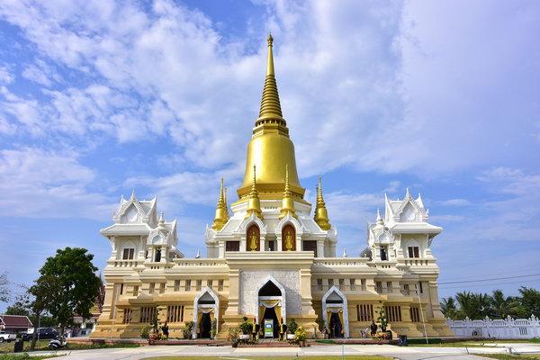 วัดสายมู วัดตะโก หลวงพ่อรวย พระนครศรีอยุธยา - Go Ayutthaya