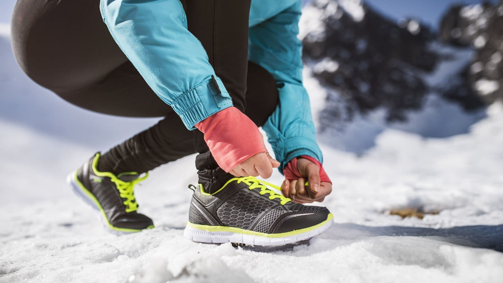 Кроссовки для бега зимой: главные принципы подбора и топовые модели