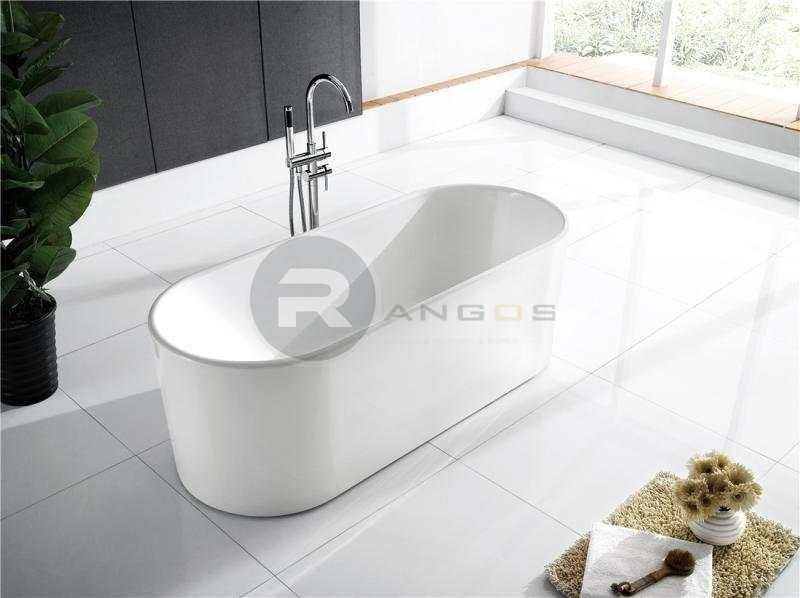 Thiết kế nhà vệ sinh có bồn tắm Rangos