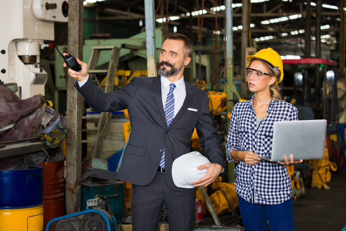 Process safety management: Engineers doing a site inspection