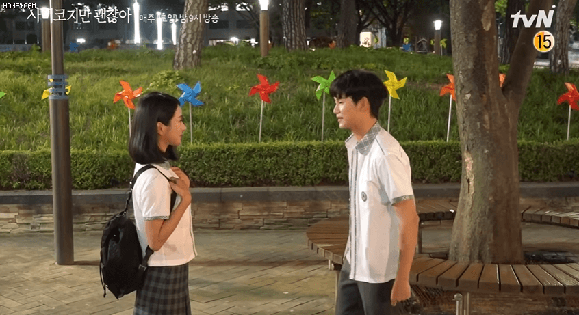 Loạt khoảnh khắc thính triền miên của Kim Soo Hyun - Seo Ye Ji ở hậu trường Điên Thì Có Sao - Ảnh 16.
