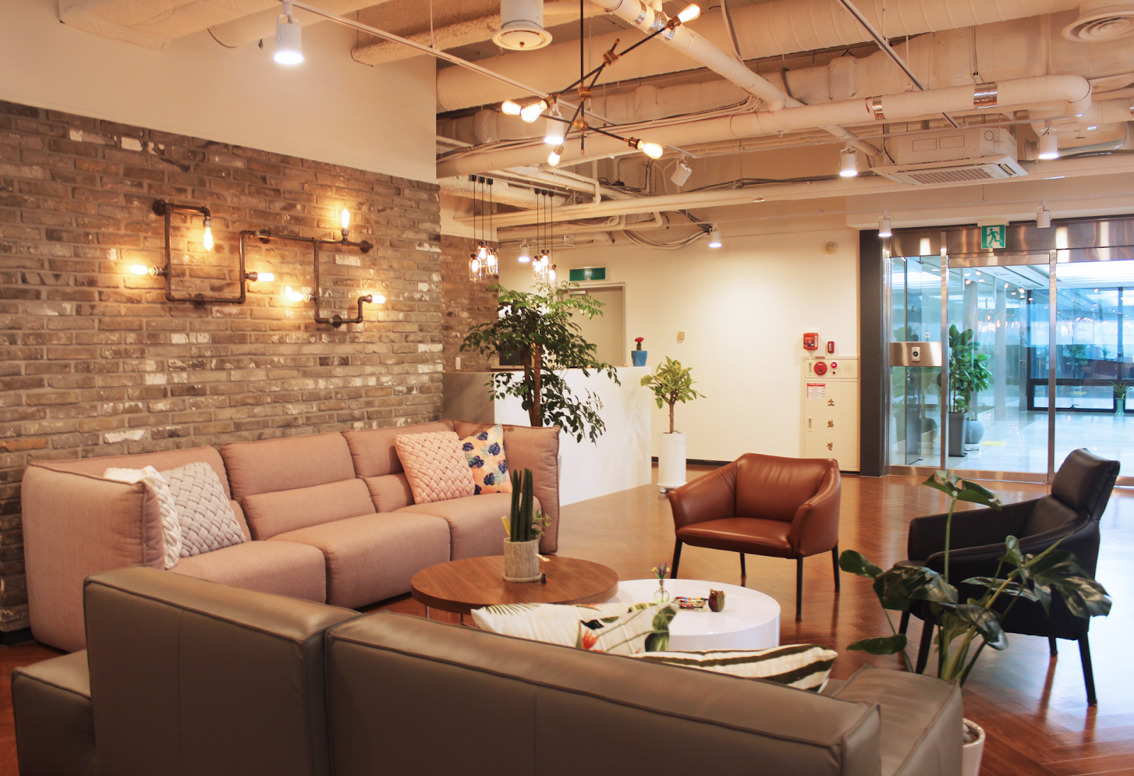 Elancer Coworking Space in Seoul