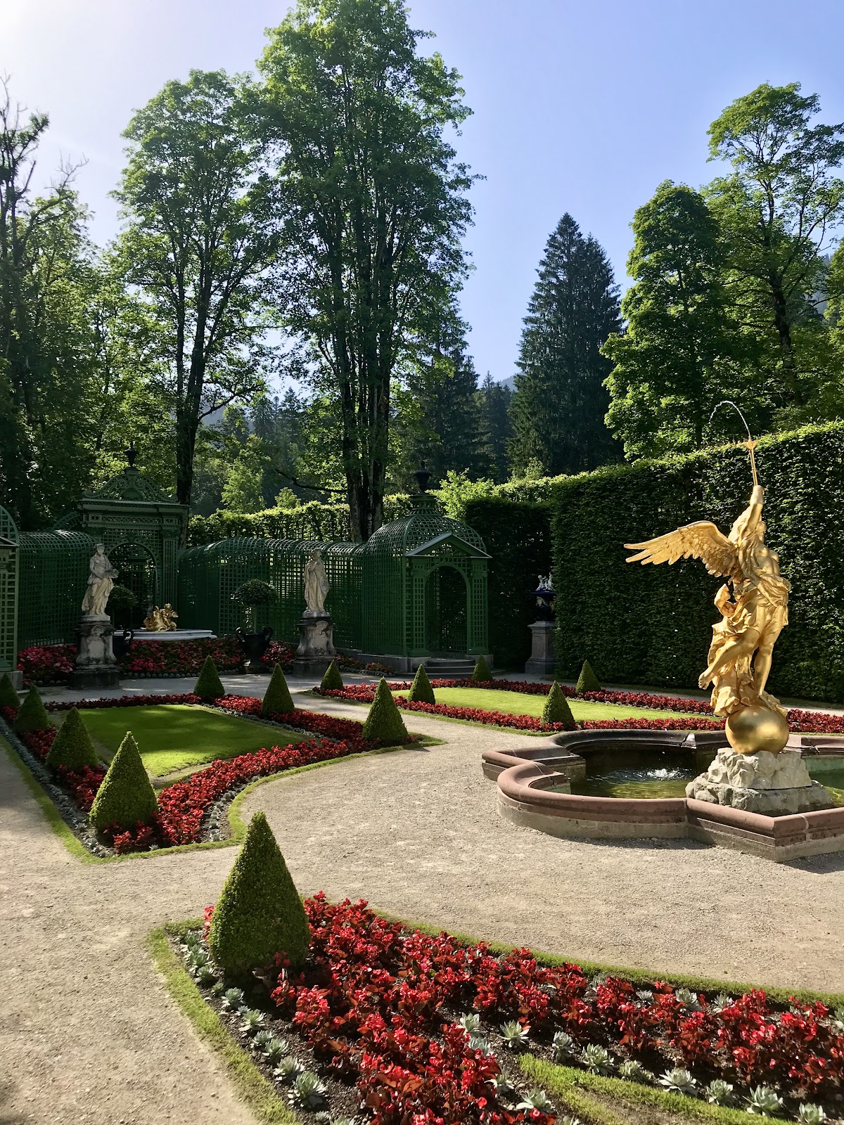 linderhof gardens