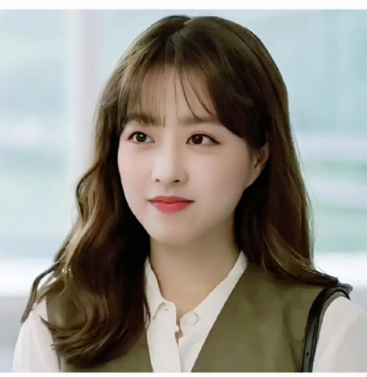 want to get dreamy look like round yet feathery eyebrows of  Park bo young try bombay salon spa