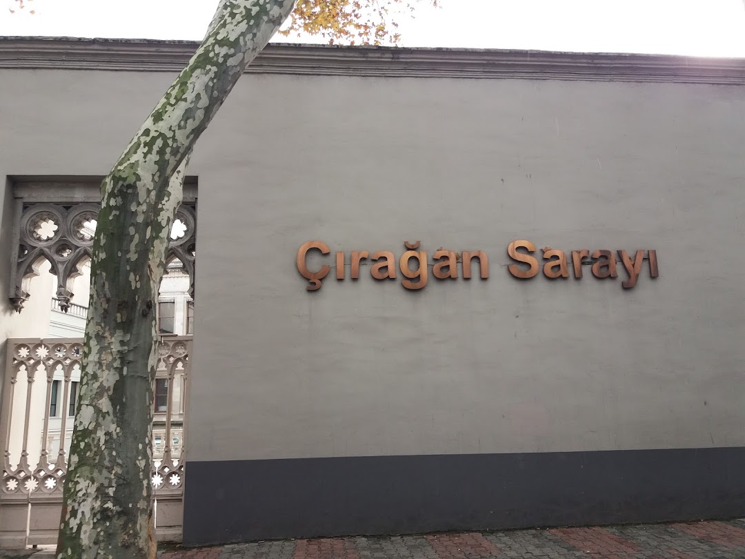 Çıraan Sarayı