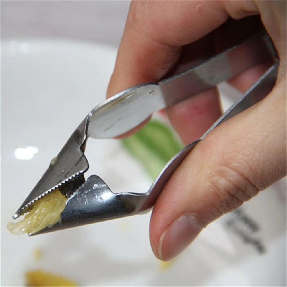 Strawberry Huller Fruit Peeler Pineapple Corer Slicer Cutter  Kitchen Knife Gadg
