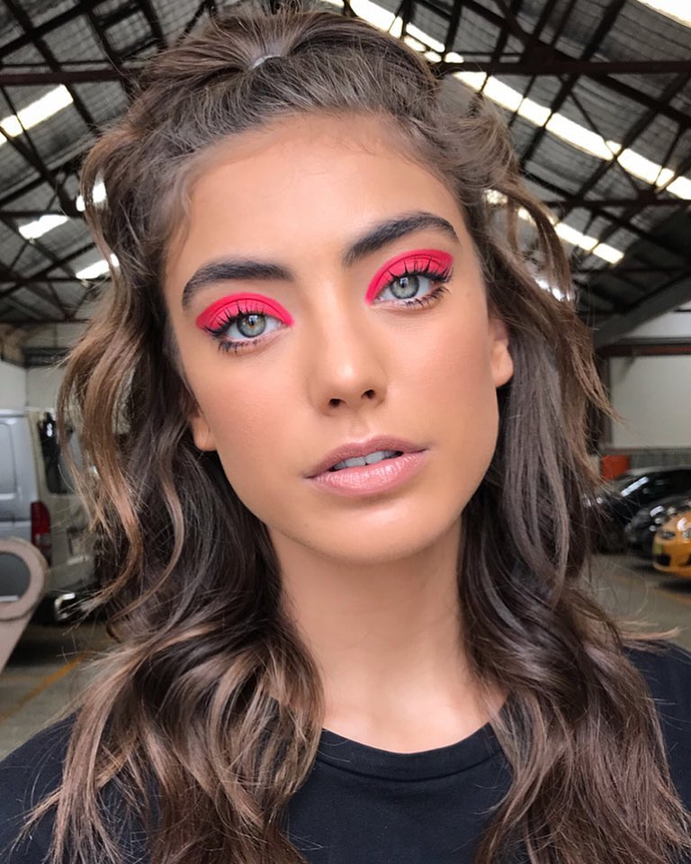 Red Graphic Cat Eye