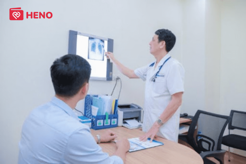 Bệnh nhân đến khám sức khỏe tại các phòng khám hậu Covid