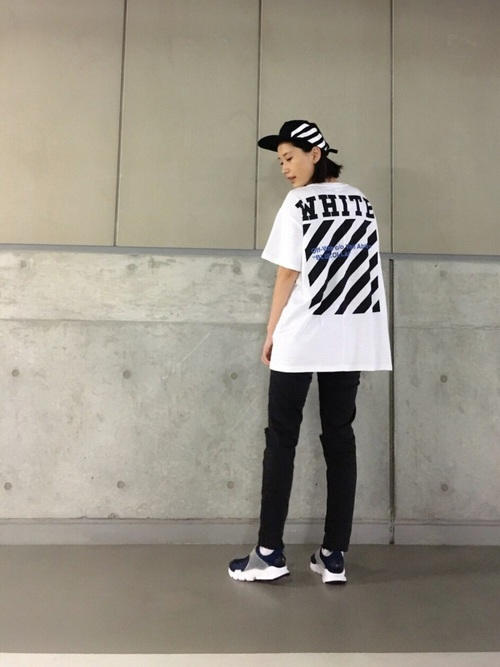 Off White オフホワイト のtシャツコーデ特集 Off Whiteが人気の理由とは オリジナルtシャツのup T