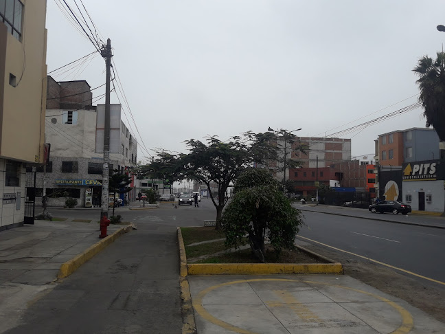 Av. Mcal. Oscar R. Benavides 01 Perú, 01 Lima 1593, Cercado de Lima, Perú