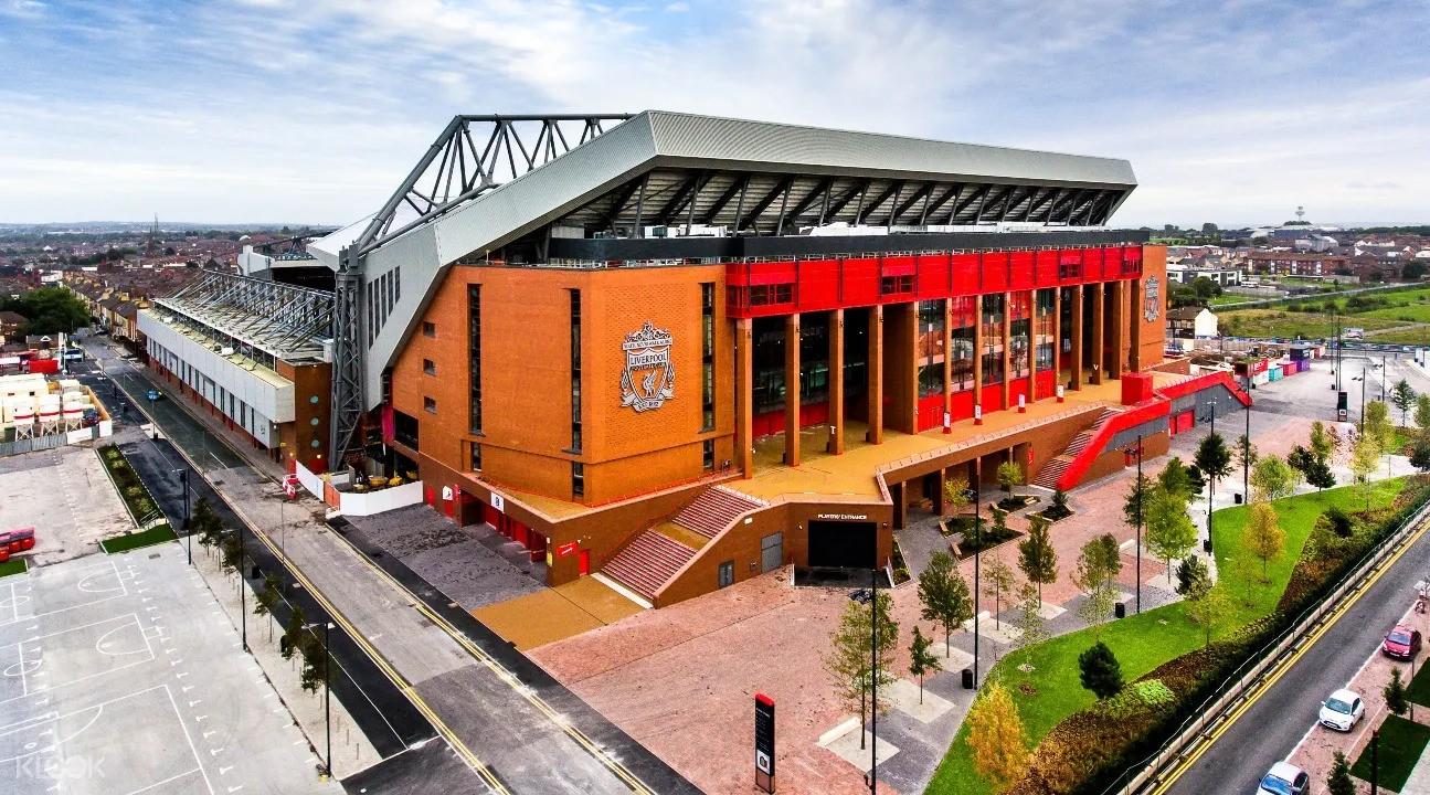 Explore el estadio y museo del club de fútbol en Liverpool.