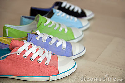 five-different-color-shoes-14330921.jpg