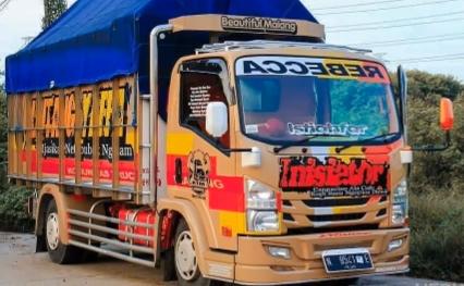 54 Gambar Truk Canter Dari Depan, Paling Top