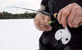 เบ็ดตกปลาในน้ำแข็ง คัดมาเพื่อสายแคมป์ปิ้งที่ชื่นชอบการผจญภัยในฤดูหนาวโดยเฉพาะ ! 9