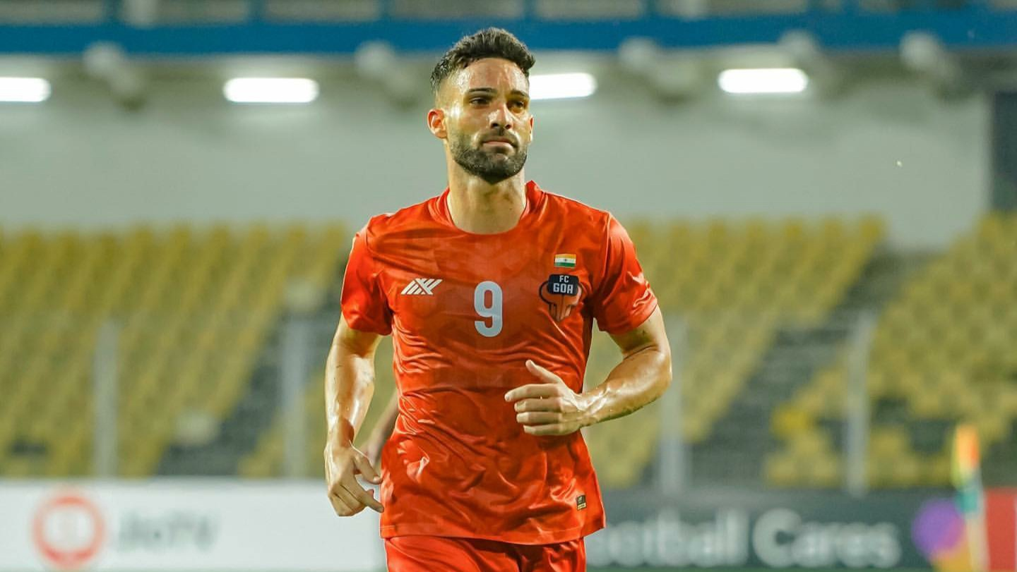 Jorge Ortiz is back in contention after having served a two-match suspension