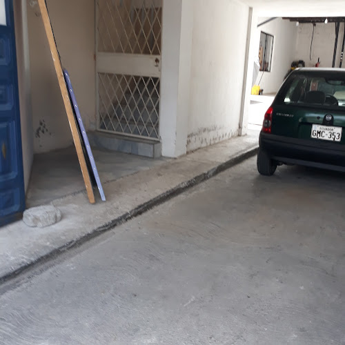Opiniones de Lavadora y Lubricadora E.M.S en Quito - Servicio de lavado de coches