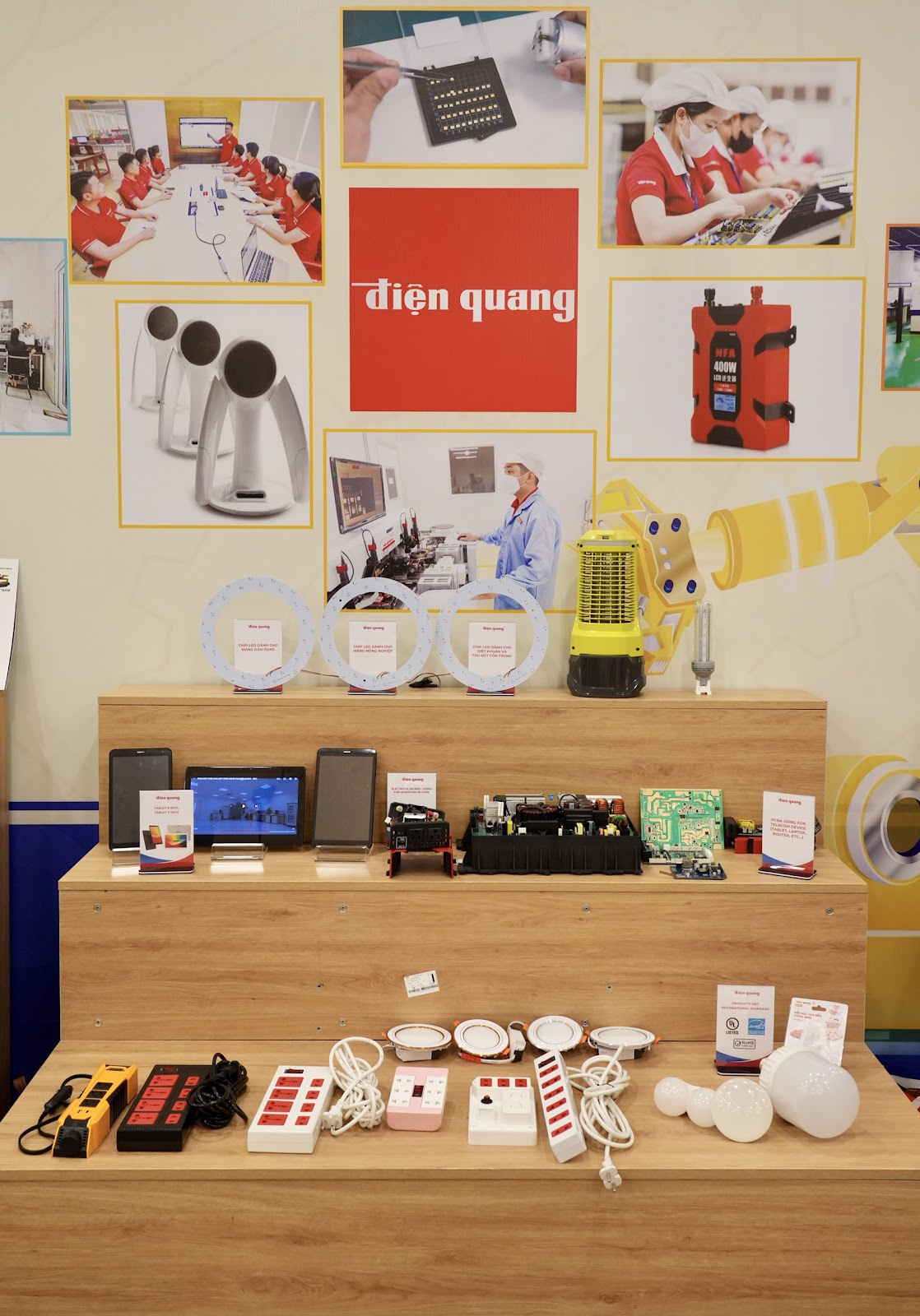 <em>Dien Quang Light Bulb Joint Stock Company’s products are on display at a seminar in Ho Chi Minh City, February 28, 2023. Photo: </em>Huu Hanh / Tuoi Tre