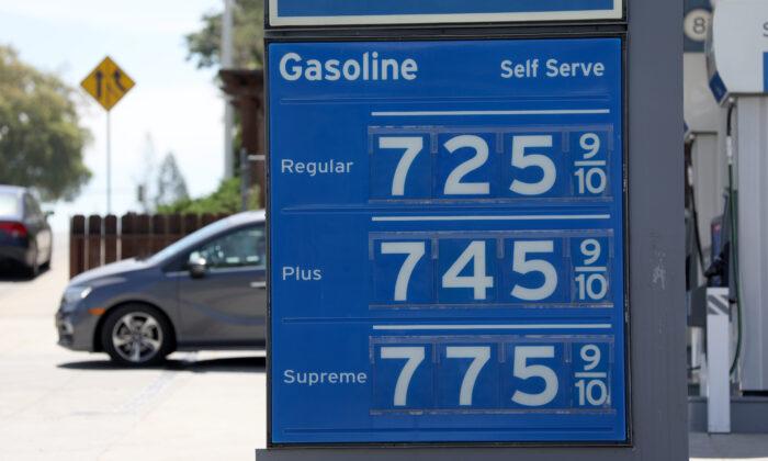 https://www.epochtimesviet.com/wp-content/uploads/2022/07/gas-prices-California-700x420-1.jpg