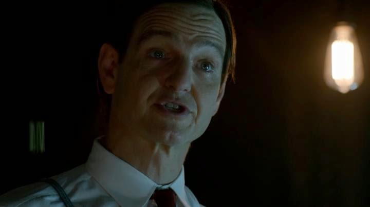 Constantine 2x11-Un mundo ahí fuera