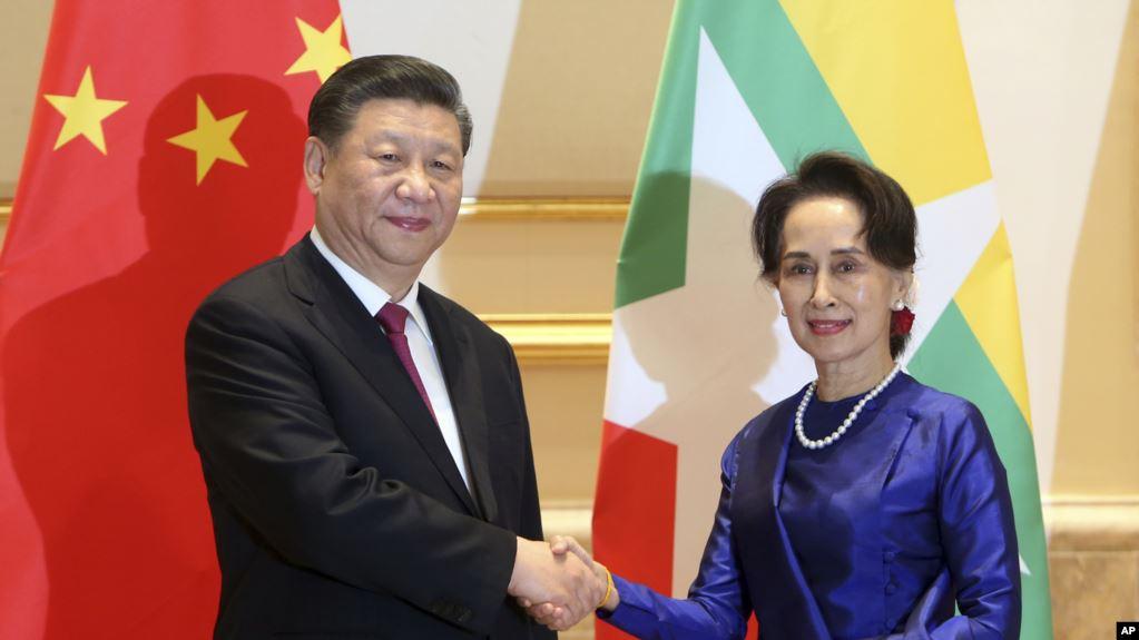 2020年1月17日,中国国家主席习近平在内比都会见缅甸国务资政昂山素季。