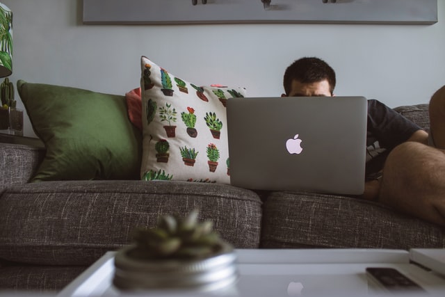 4 Easy DIY Lap Desk Designs for Your "Moveable" Home Office