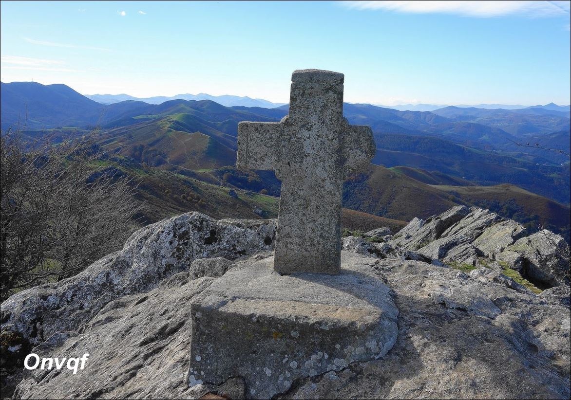 ob_268895_randonnee-pic-du-mondarrain-au-depar.JPG