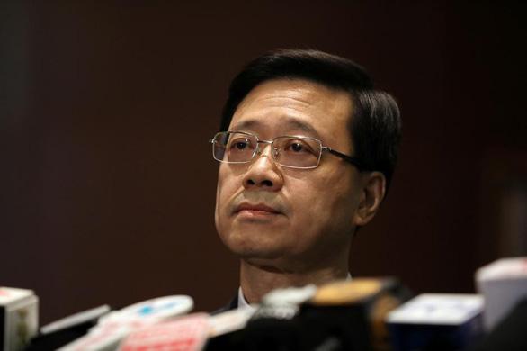 Description: Dự luật dẫn độ gây tranh cãi của Hong Kong chính thức ‘chết’ - Ảnh 1.