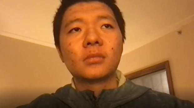 专栏 | 网络博弈：确认父亲被抓 曾被跨境追逃的王靖渝呼吁重庆警方释人