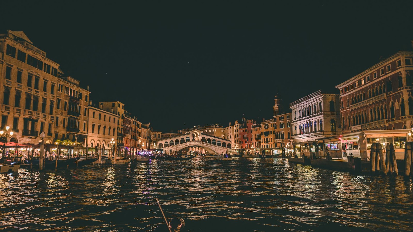 Christmas in Venice at night 