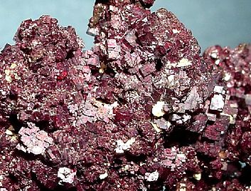 353px-Cuprite-280499.jpg