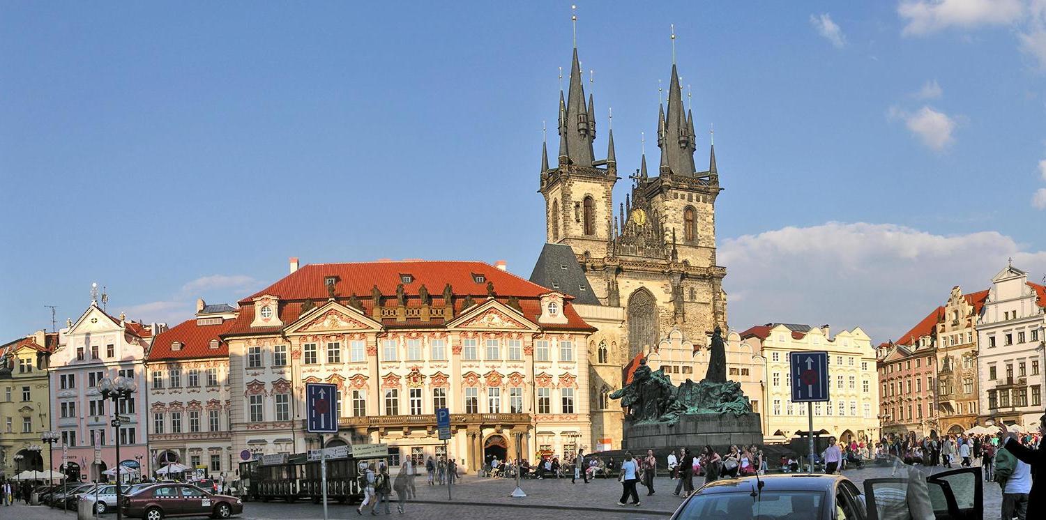 File:Týn Church.jpg