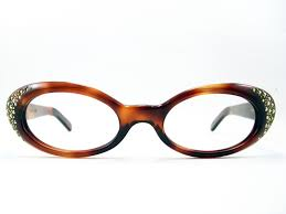 How to Choose Eyeglass Frames