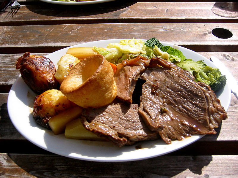File:Sunday roast - roast beef 1.jpg