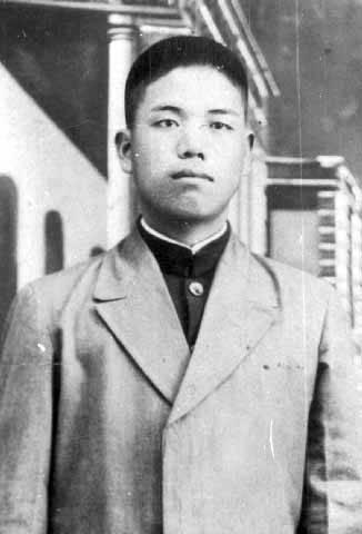 朝鮮獨立運動家趙明河在台中持毒匕首行刺日本親王未遂，在同年10月遭日本當局處死，得年23歲。（圖擷自Wiki）