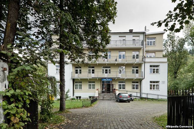 Вилла "Пан Тадеуш" в Закопане, где 20 февраля 1940 года прошла третья конференция офицеров НКВД и гестапо. Здесь обсуждались репрессивные меры против краковской интеллигенции.
