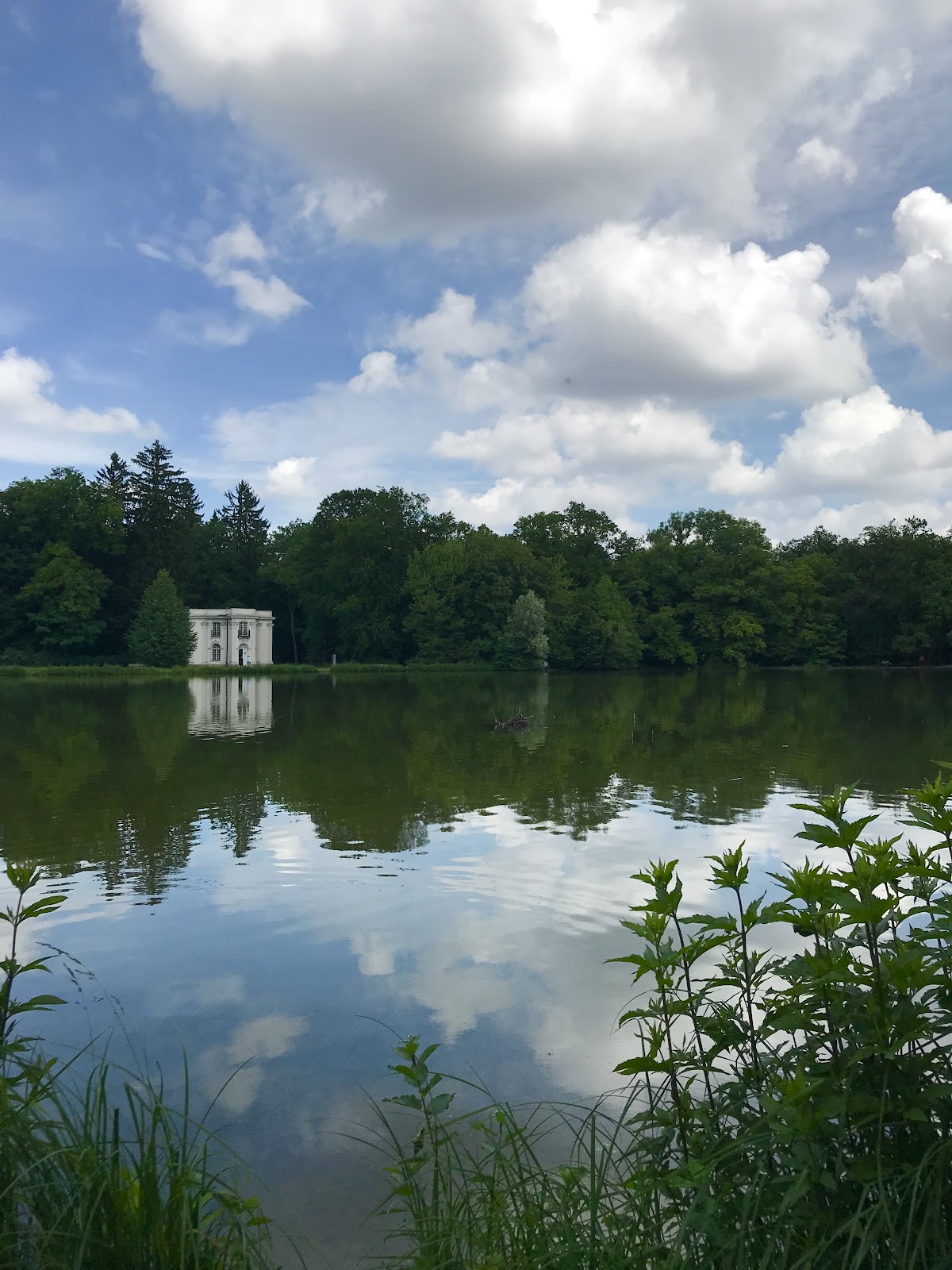 guide to visiting nymphenburg palace