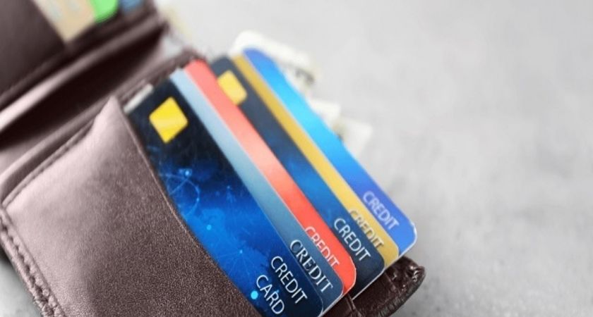Sử dụng thẻ tín dụng để vay vốn 