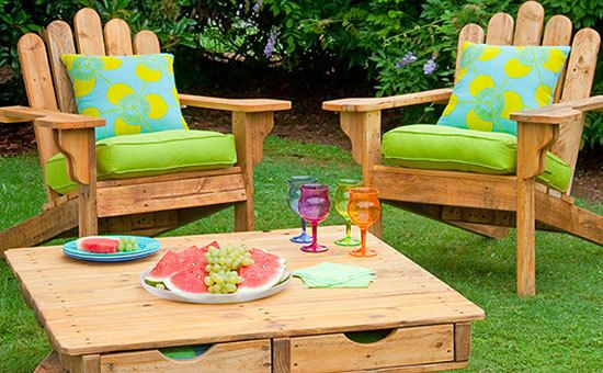 Wooden Pallet Ideas - Lounge wedding ideas - wedding planning services - wooden pallet ideas - wedding soiree blog by K'Mich - wedding planners in Philadelphia PA.