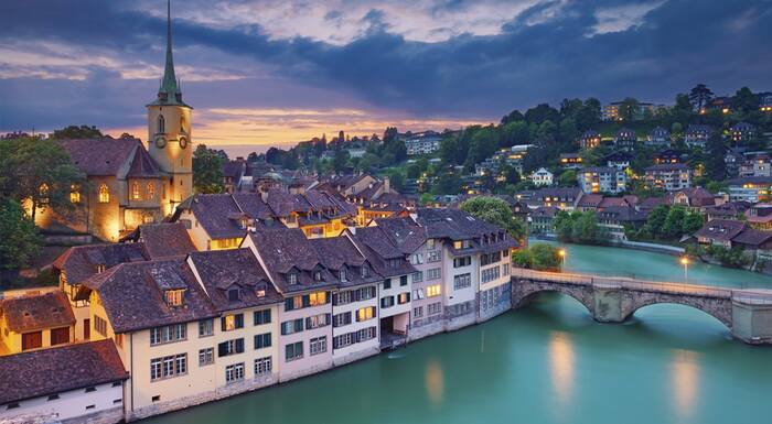 Dịch vụ làm visa Thụy Sỹ - Các công trình kiến trúc cổ kính tại Thụy Sỹ khiến bao du khách tò mò