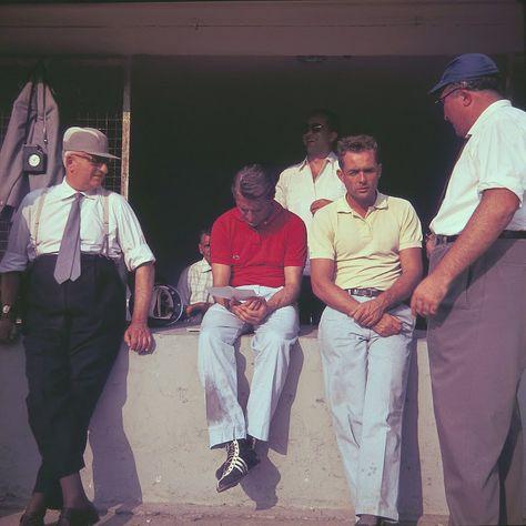 C:\Users\Valerio\Desktop\Enzo Ferrari, Wolfgang von Trips, Umberto Maglioli, Phil Hill and Carlo Chiti at the 1960 Italian GP.jpg