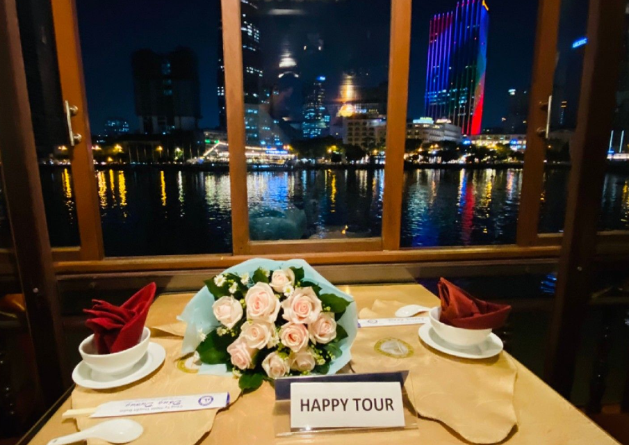 Tour du lịch trong nước: Ăn tối trên du thuyền Sài Gòn