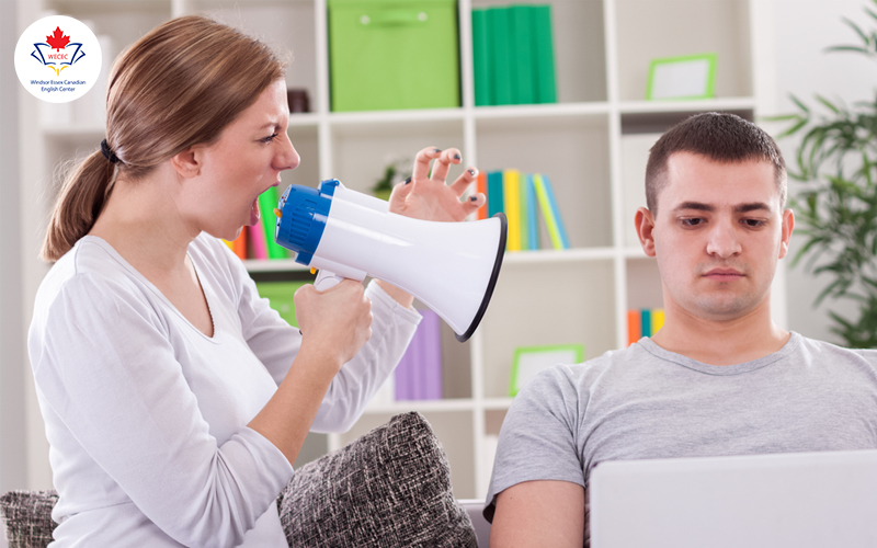 Đừng nên chỉ là người nói mà hãy lắng nghe