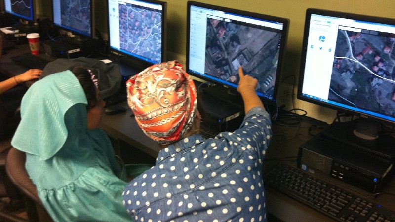 HCombining maps, data, and local knowledge to improve humanitarian response