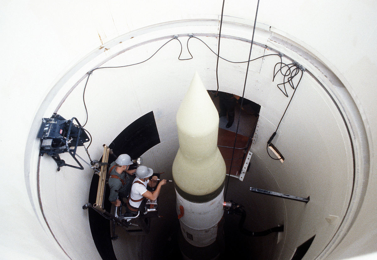 1200px-Minuteman_II_in_silo_1980.jpg