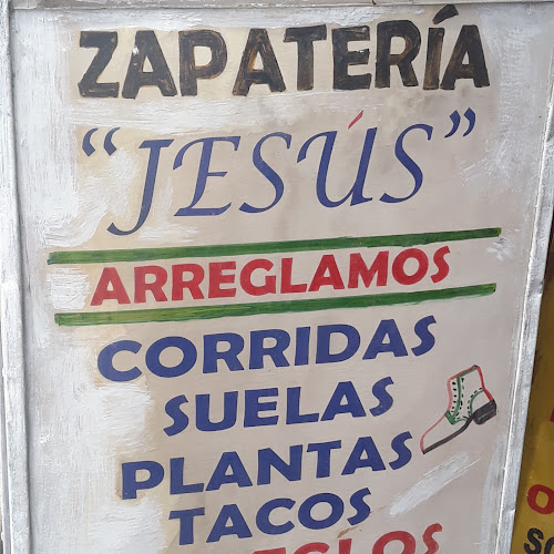 Zapatería Jesús - Quito
