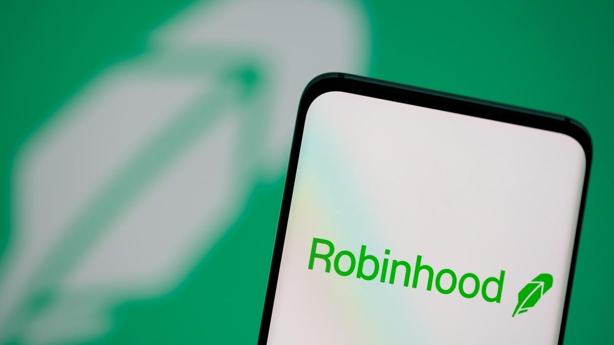 Robinhood Stocks Rally as FTX Founder Acquires 7.6 Percent Stake in  Crypto-Stock Exchange | Technology News